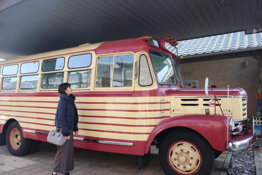 昭和の時代に走ったボンネットバス