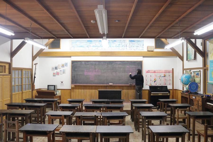 昭和の夢町小学校が併設