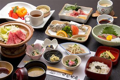 長湯で食事が自慢の温泉旅館５選