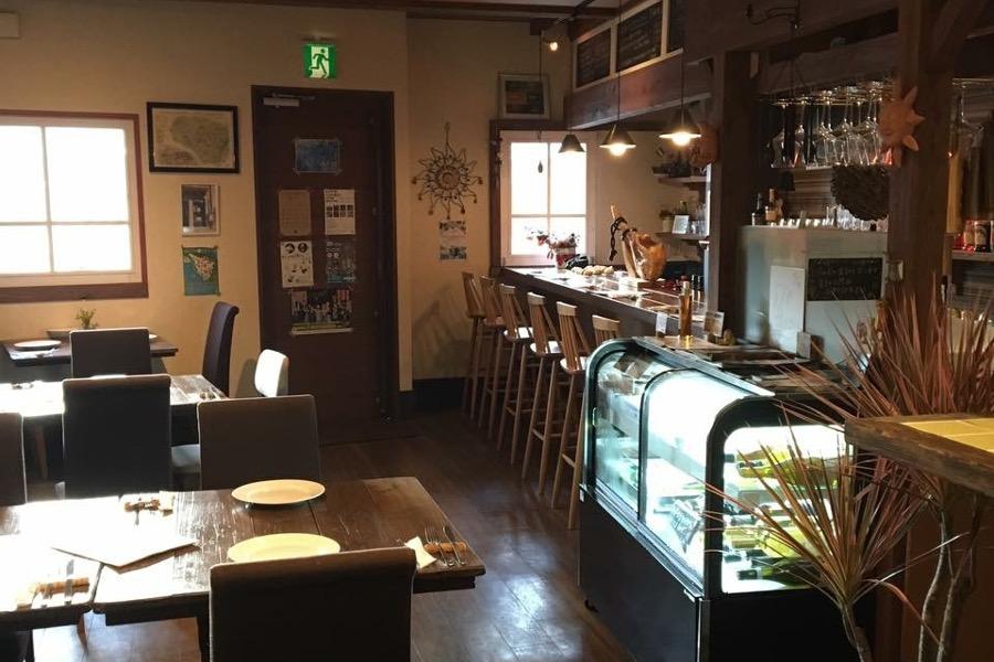 食事をすることで心がほっと和らぐ店内づくりにもこだわっています 食事をすることで心がほっと和らぐ店内づくりにもこだわっています