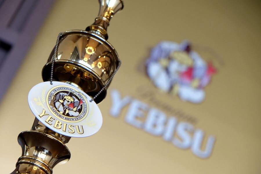 工場見学の後は出来立ての生ビールで乾杯！