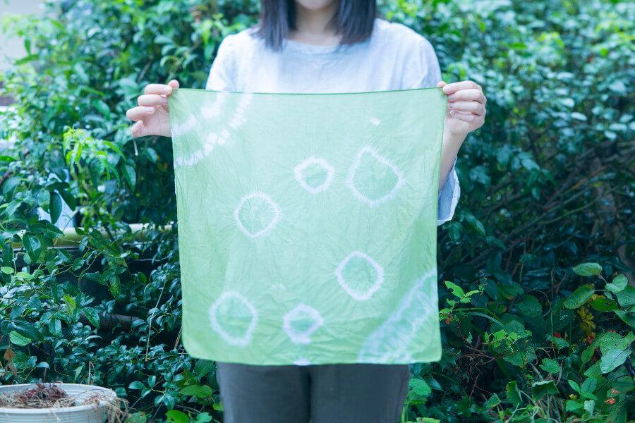 世界で一枚だけの模様は旅の良い記念品。完成後は持ち帰ることもできますよ