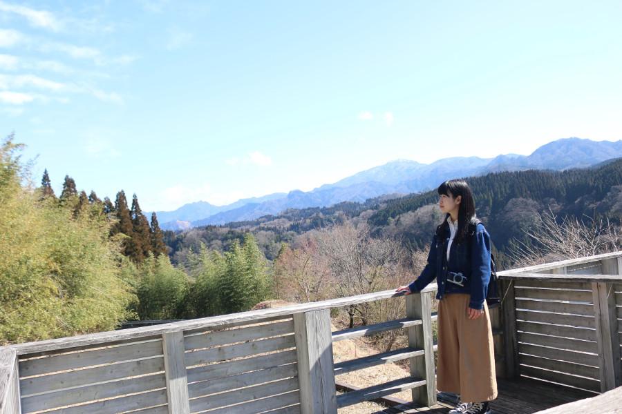 祖母山系の山々が目の前に迫るまるで登山したかのような景色を眺めながら深呼吸。心地よい風と空気を感じながらリフレッシュしましょう