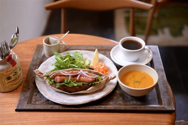 PLOUGHMAN’S LUNCH BAKERYの食事メニュ