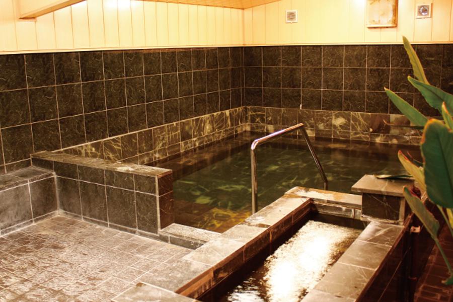 女性専用の「美水の湯」はミネラル成分たっぷりの湯です