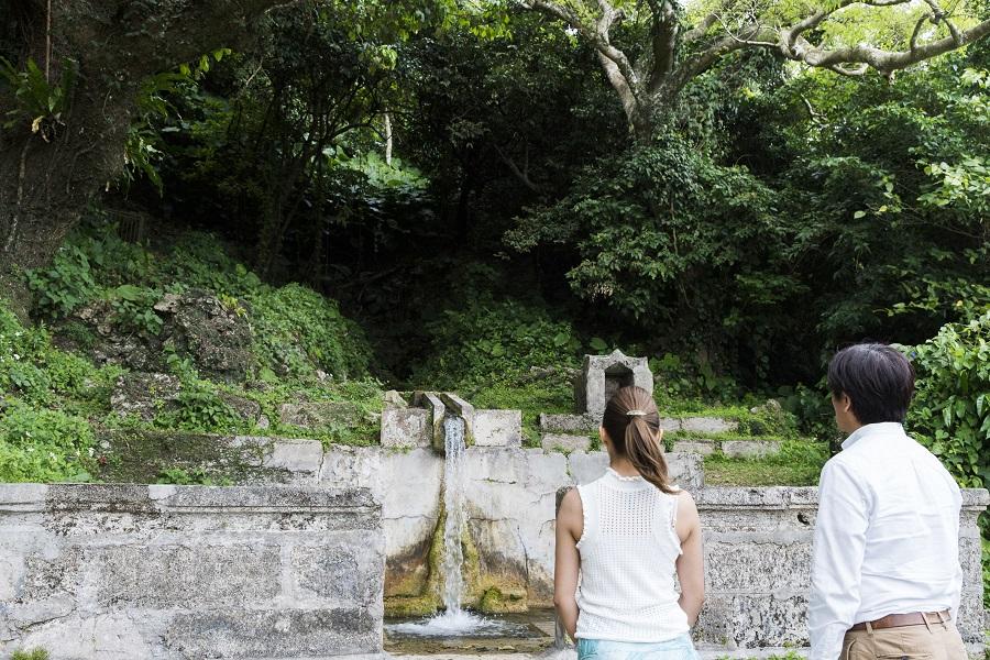 南城市玉城の「垣花樋川(かきのはなひーじゃー)」