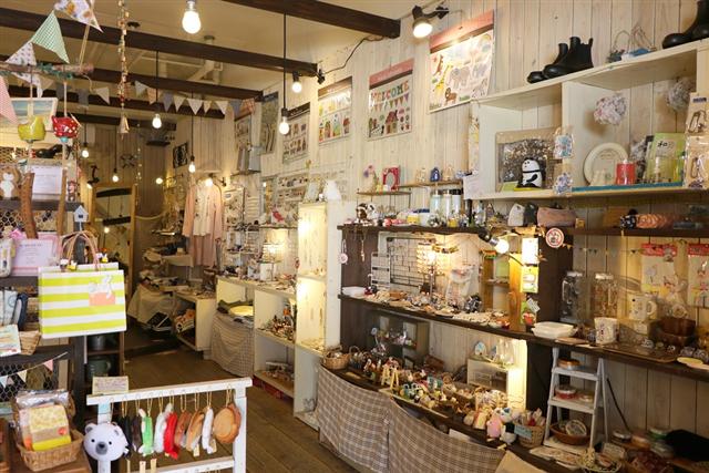 zakka shop élufeの店内