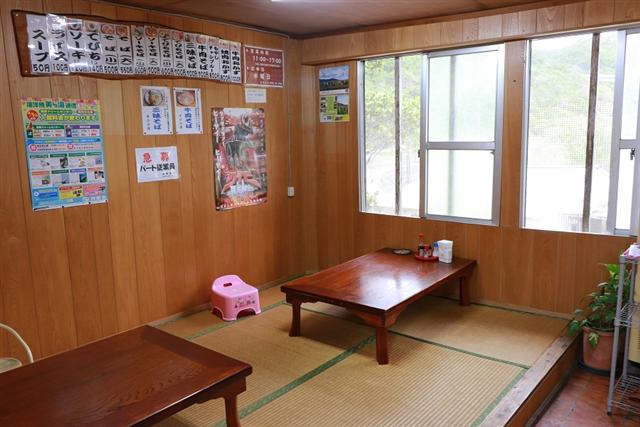 前田食堂の店内