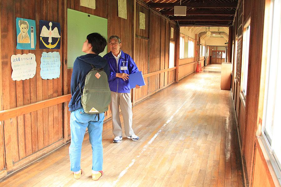 増毛小学校でガイドツアー参加