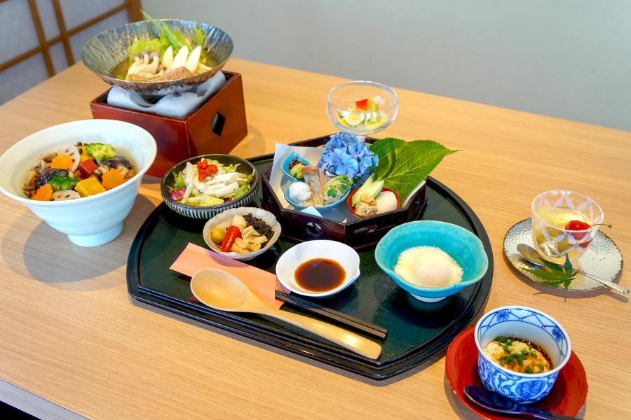 新鮮な旬の食材を使った「さくらふぶき御膳」