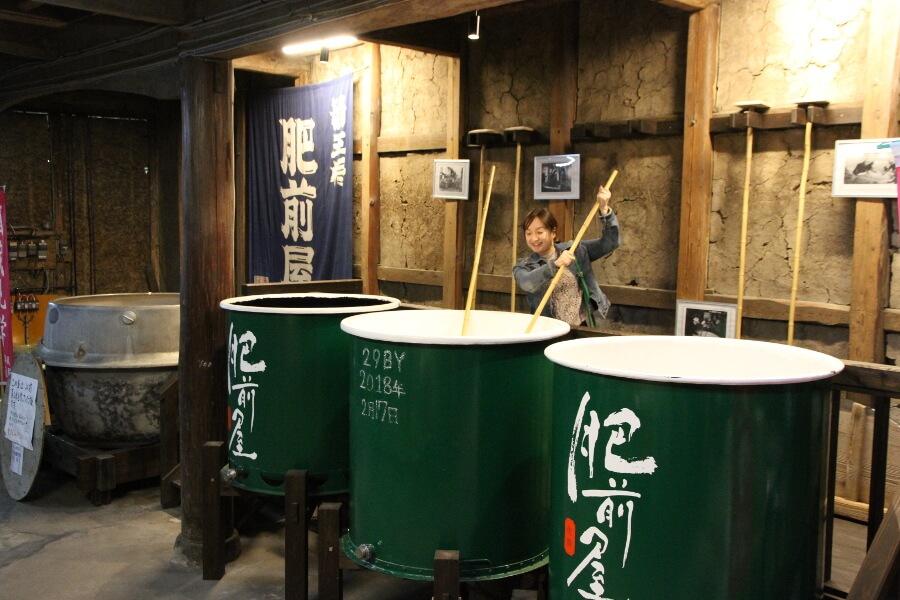 酒造りに利用されていたタンクも展示。仕込みの疑似体験はフォトジェニックな1枚を狙ってみて