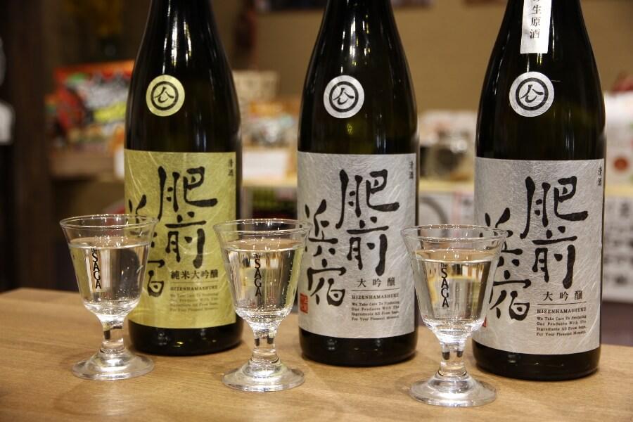 肥前屋きっての銘酒が格安で飲み比べ可能。有明海のつまみも用意されていますので、ちょい飲みにはおすすめ