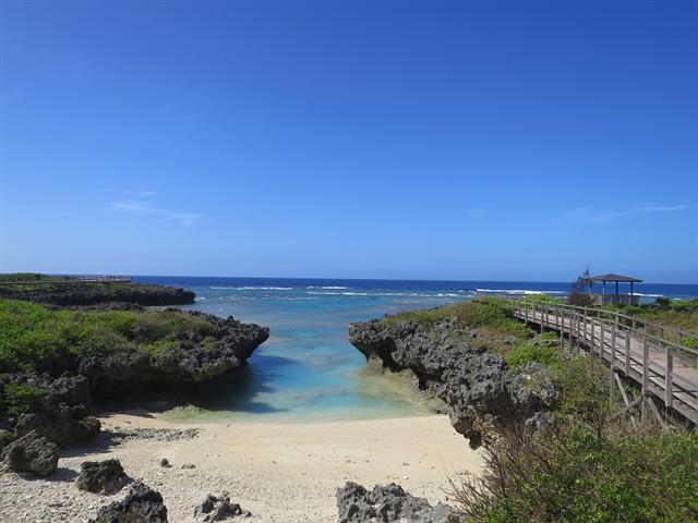 粟国島のビーチ