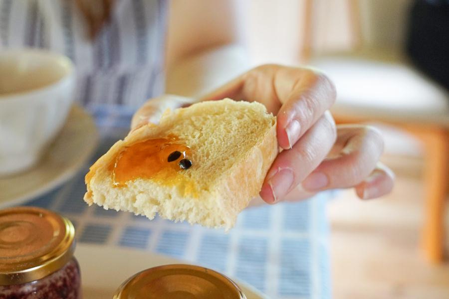 パンはその日に焼いたものを提供してくれます