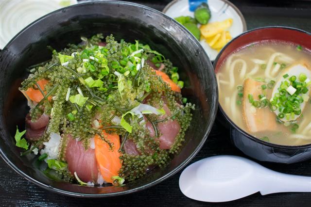 海鮮丼