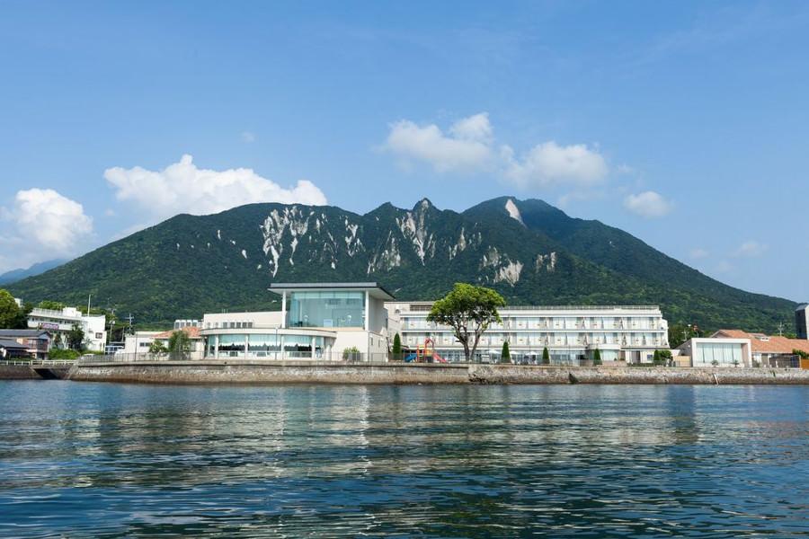 島原の港に隣接するリゾートホテル