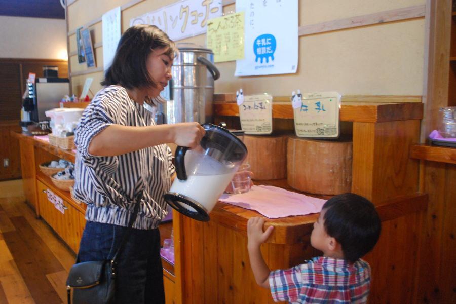 新鮮な牛乳も飲み放題 新鮮な牛乳も飲み放題
