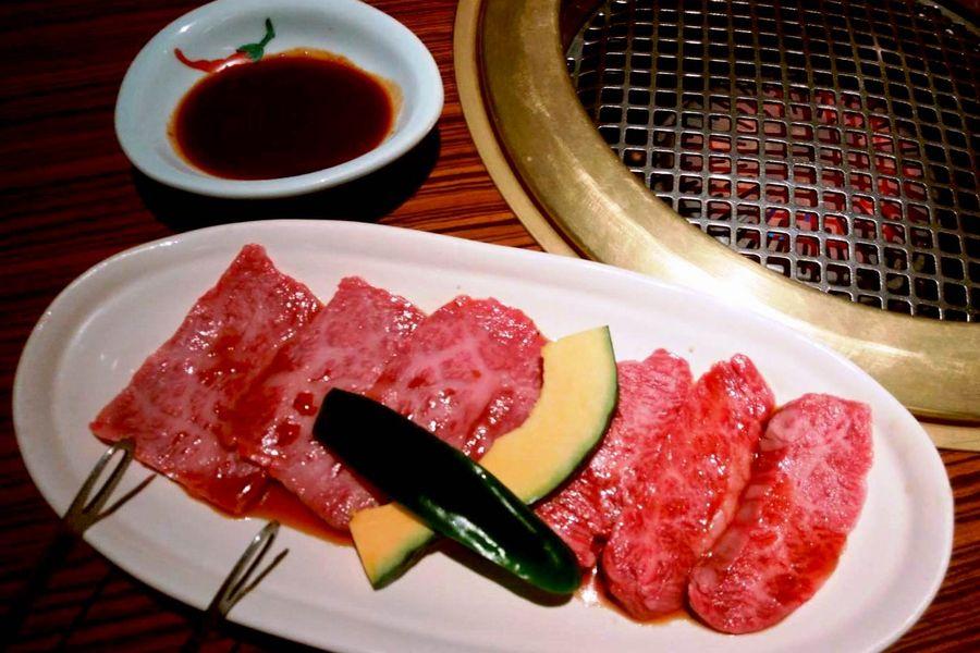 「焼肉特上盛合せ1750円」。上カルビと特選ハラミが絶品です 「焼肉特上盛合せ1750円」。上カルビと特選ハラミが絶品です