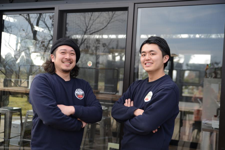 スタッフの中山さん（左）と田口さん
