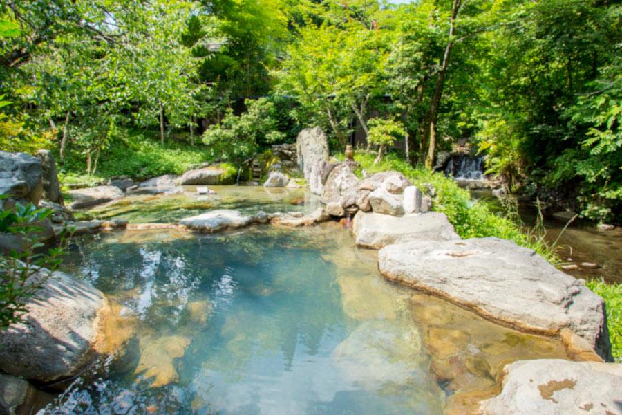▲宿泊すると、満天の星空が望める帆山亭の「天狗の湯」 宿泊すると、満天の星空が望めるの「天狗の湯」
