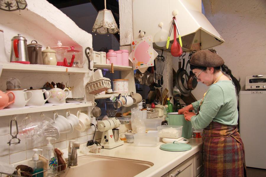 オーナーの高倉さん。もともと熊本市出身で、南阿蘇に引っ越し1人でカフェを経営しています。気さくで親しみやすい人柄は、お客さんに人気なのも頷けます