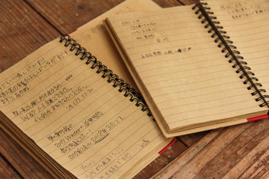 駅舎には、CMに因んだメッセージノートも。実際に撮影されたスポットが詳しく記載してあったり、見晴台駅に訪れた人々の言葉が綴られています