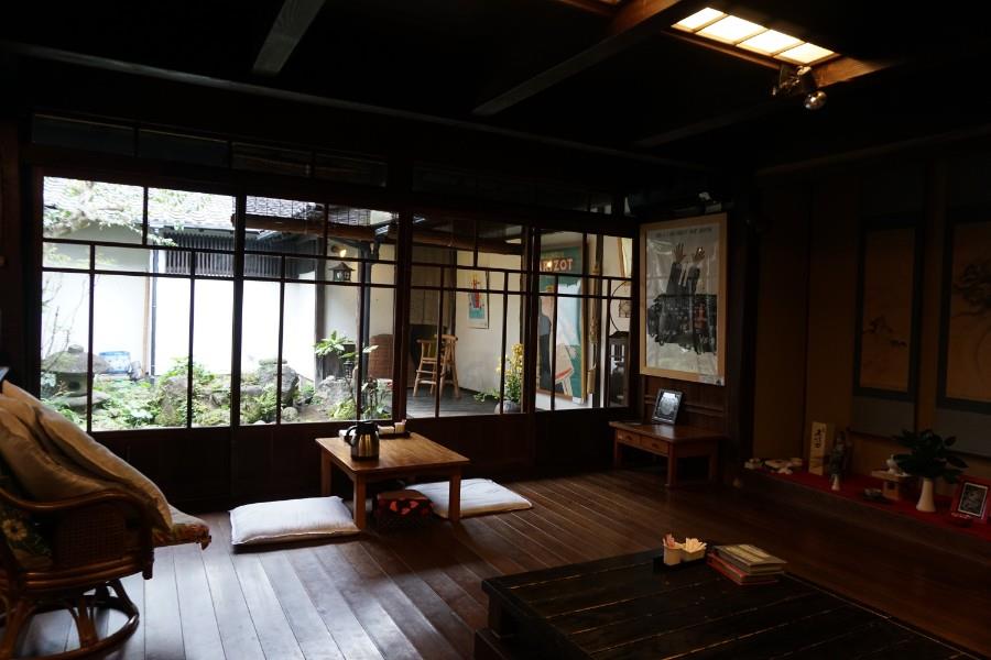 日本家屋をいかした店内
