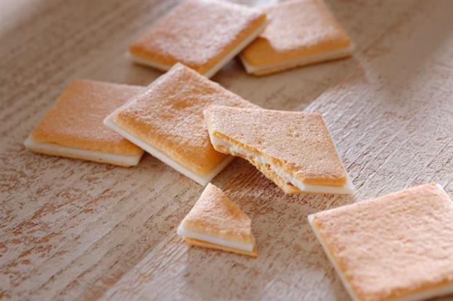 菓子司 新谷「しろのふらの　ホワイトショコラ」