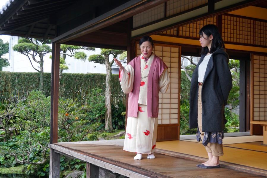 建物内には案内人が常駐