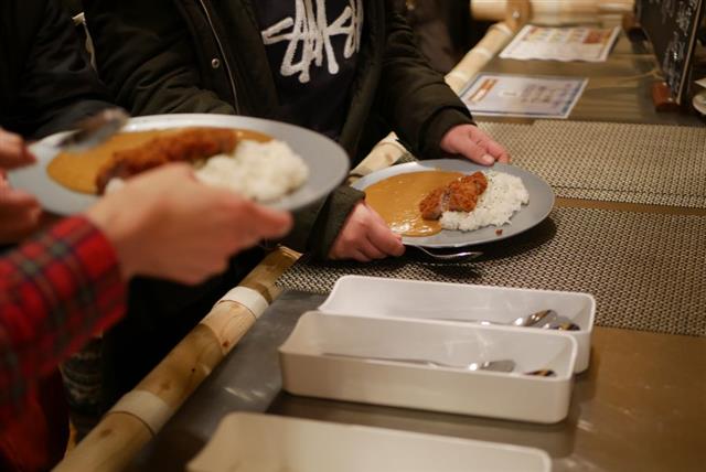 津別フードホール　流氷牛カツカレー