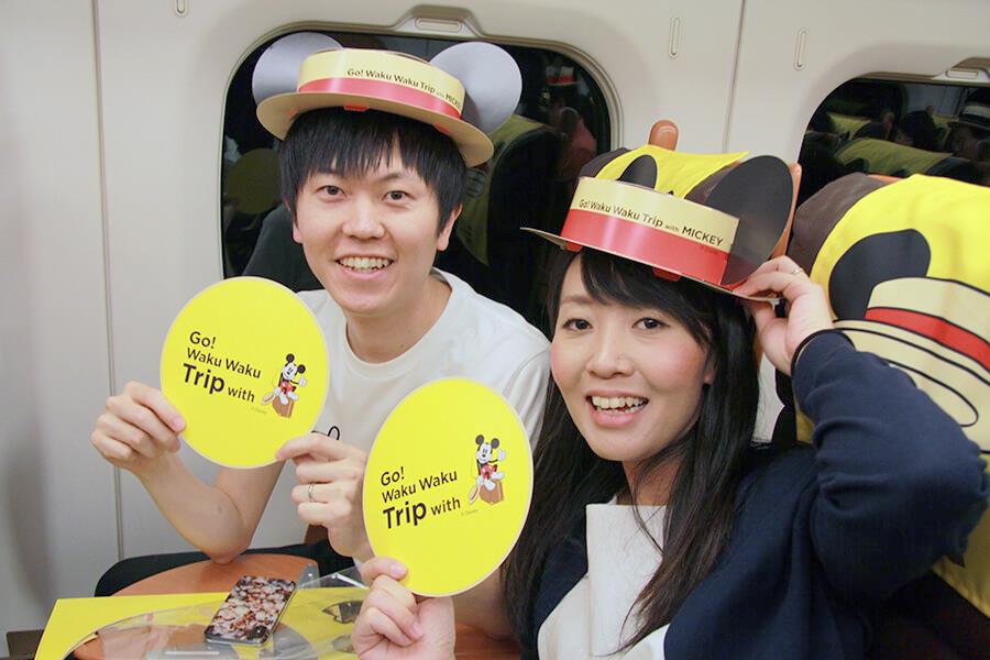 ▲作ったカンカン帽を被って、ハイポーズ！©Disney