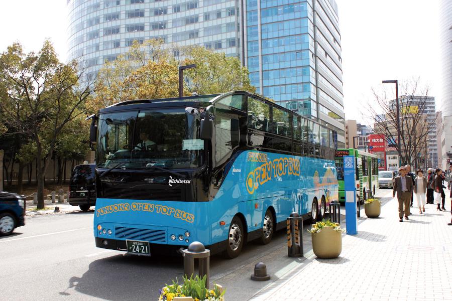 ▲開放感抜群の「福岡オープントップバス」