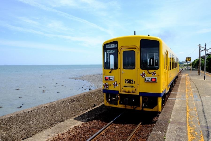 ▲島鉄の黄色い可愛い電車に乗って世界遺産を回ろう 島鉄の黄色い可愛い電車に乗って世界遺産を回ろう