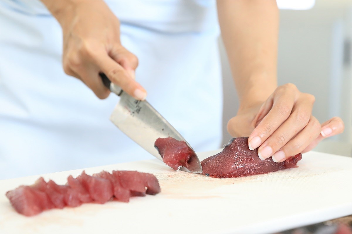 カツオさばき体験