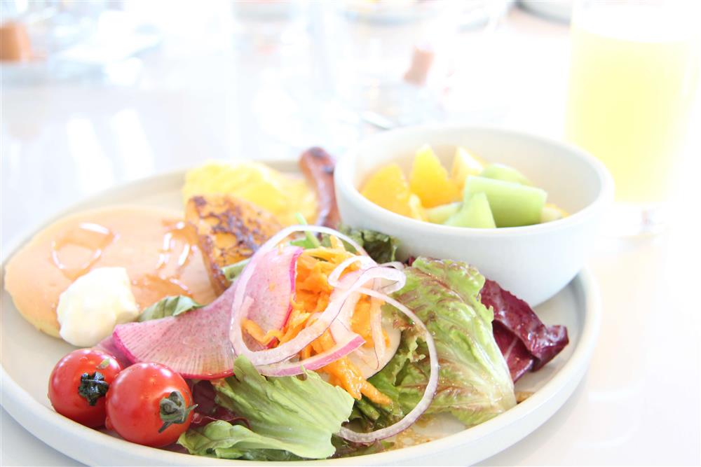 ▲朝バイキングでは種類豊富な食事を楽しめます