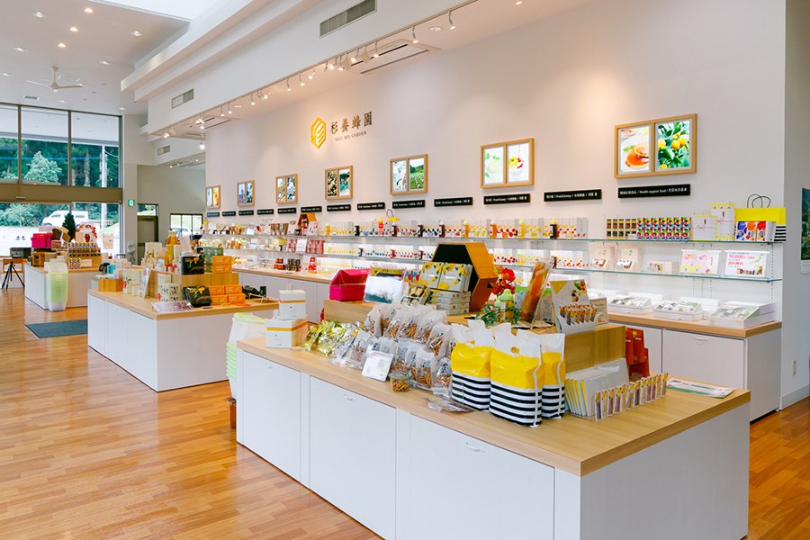 「阿蘇みつばち牧場」店内