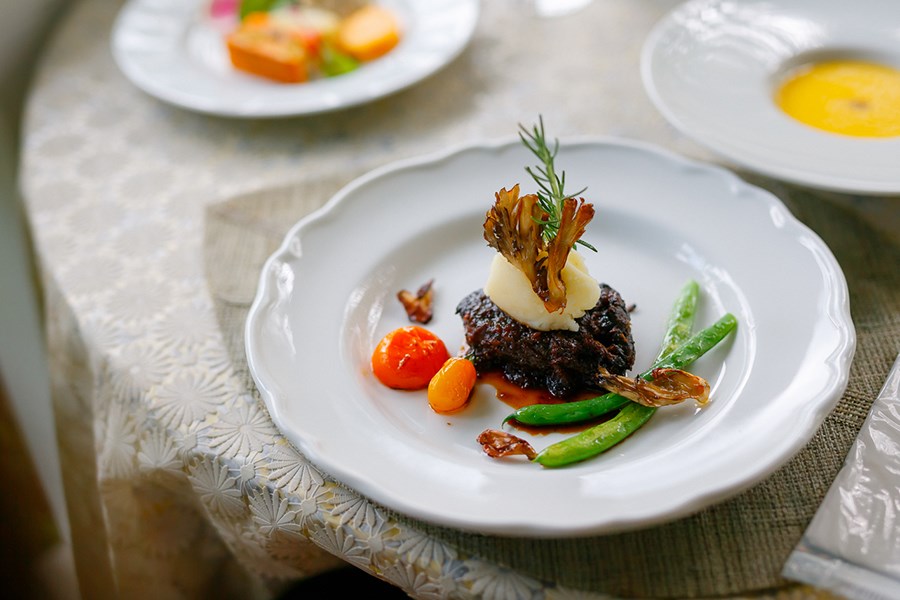あか牛の煮込み料理ドーブ・プロヴァンサル