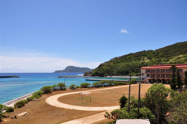 慶留間島（げるまじま）