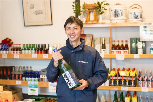 新たな取り組みとして米作りからの日本酒醸造に着手している四代目の竹田瑠典さん 新たな取り組みとして米作りからの日本酒醸造に着手している四代目の竹田瑠典さん