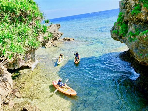 【恩納村発／青の洞窟開催／約3時間】シュノーケリング&シーカヤック