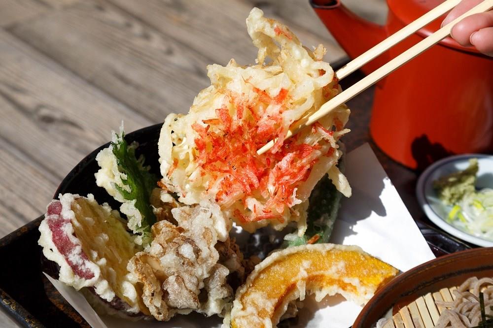 天ざるそば　かき揚げ