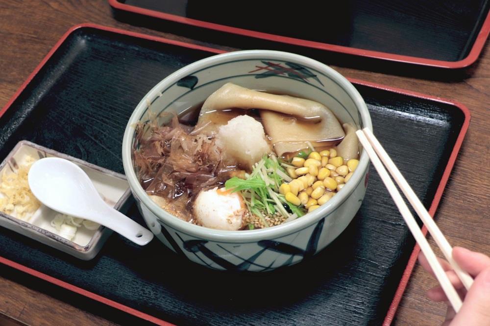 ▲川幅彩（かわはばいろどり）うどん（860円／税別）
