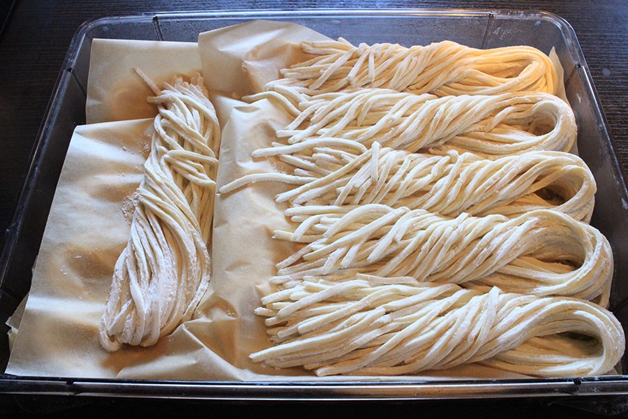 晴家のうどんは100％自家製麺