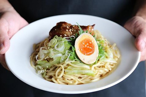 おいしさいろいろ。ランチに賑わうボリューム満点の満腹グルメ