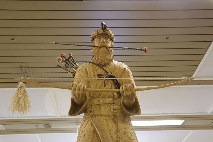 ここにも、そこにも。駅ナカでアート散策