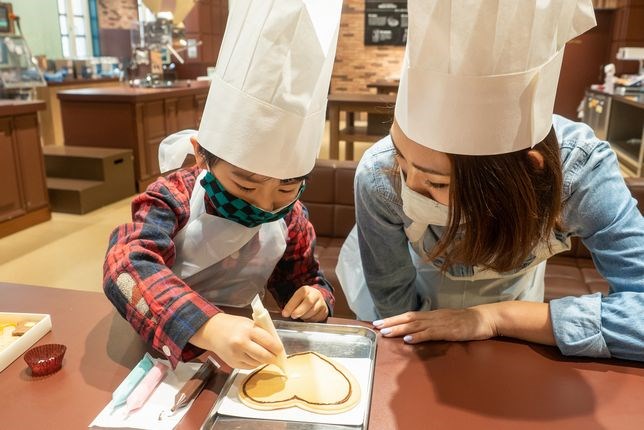 子どもと一緒に「私の白い恋人」制作体験の記事イメージ