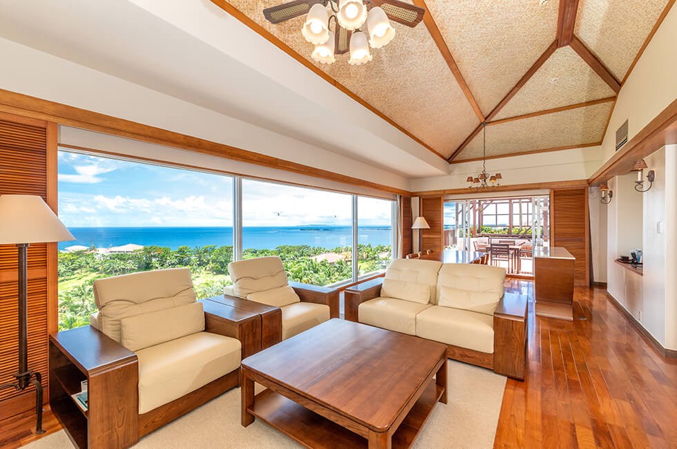 カヌチャの真骨頂で贅を尽くすロイヤルスイート。1