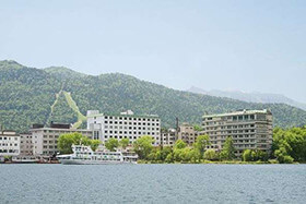 あかん遊久の里　鶴雅