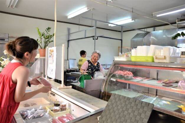 現地での交流で仕事の疲れをリフレッシュ